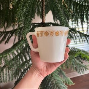 Vintage Pyrex Butterfly Gold Mugs - Set of 4